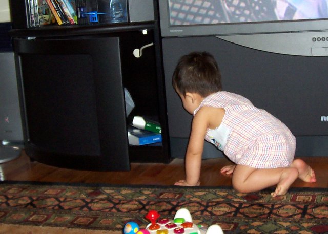 Crawling! (63K)